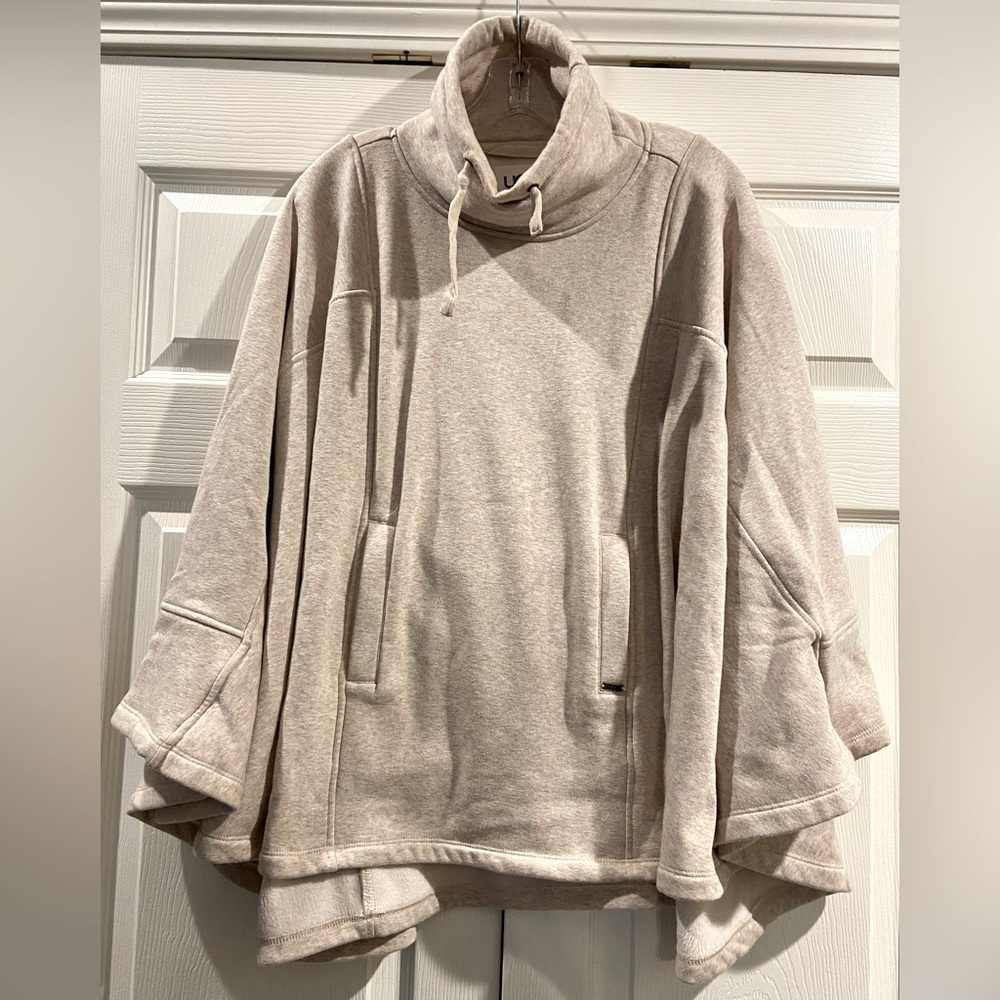 Ugg Womens Poncho Size S Oatmeal Colored Soft Fleece Lined Lagenlook Athlesuire